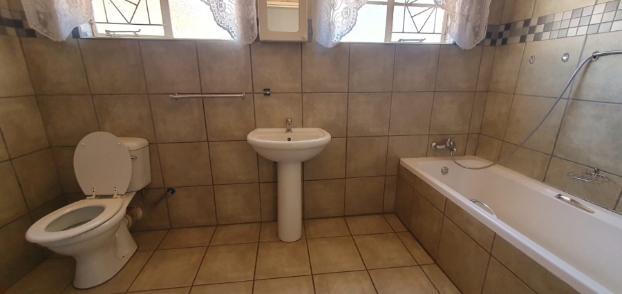 4 Bedroom Property for Sale in Die Rand Northern Cape